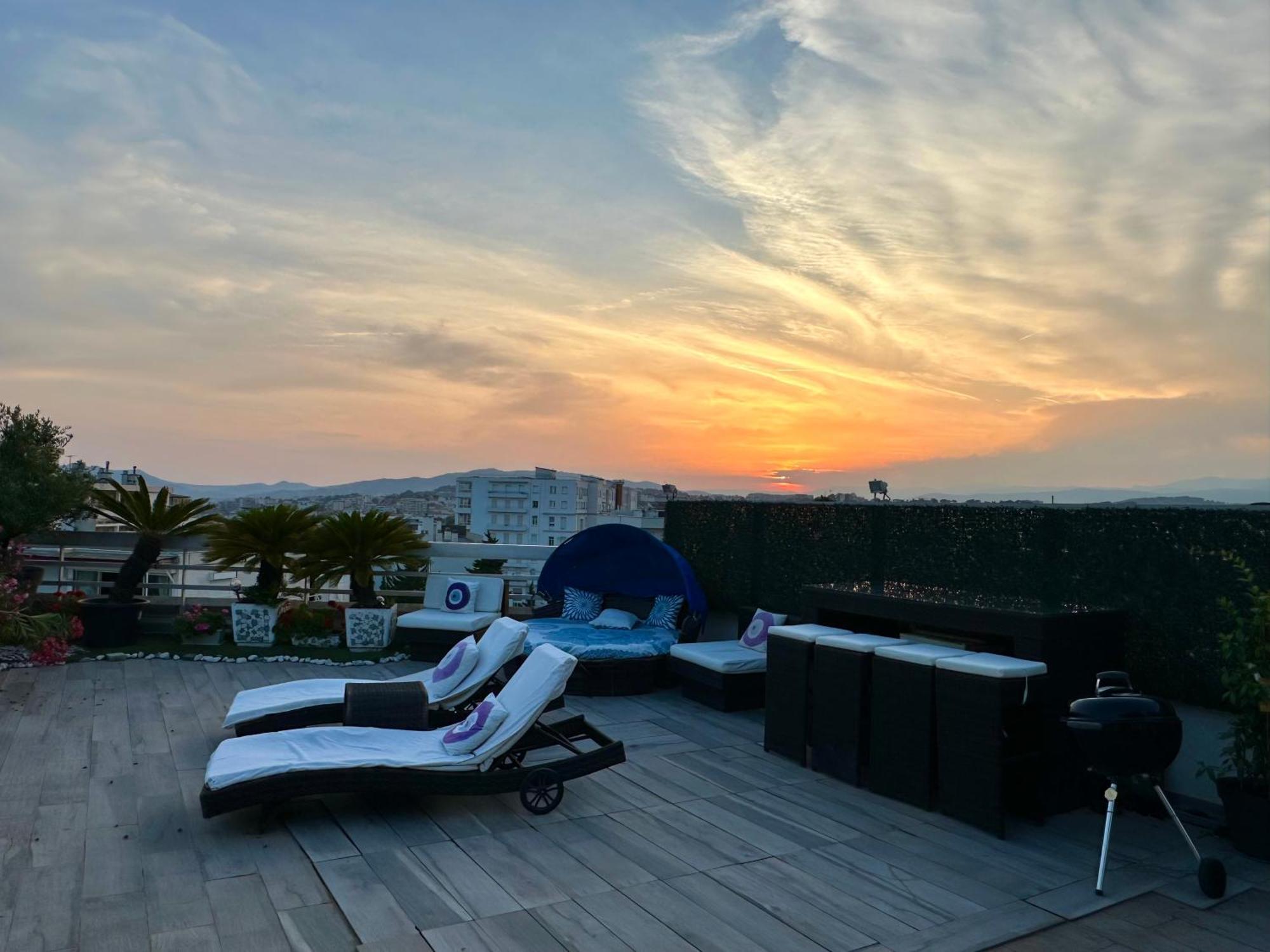 Cannes Croisette Sea & Sky Exterior photo